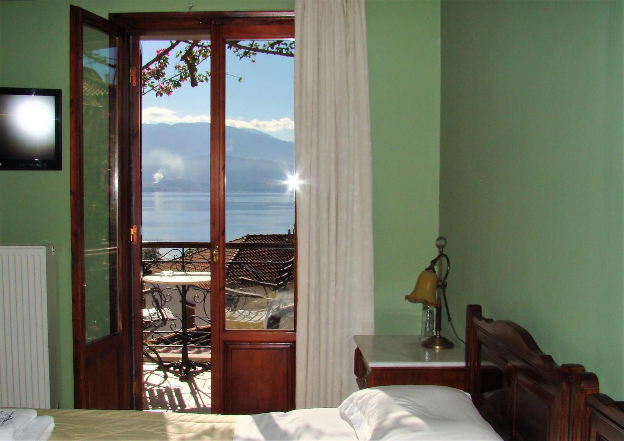 Ilion Hotel Nafpaktos Екстериор снимка
